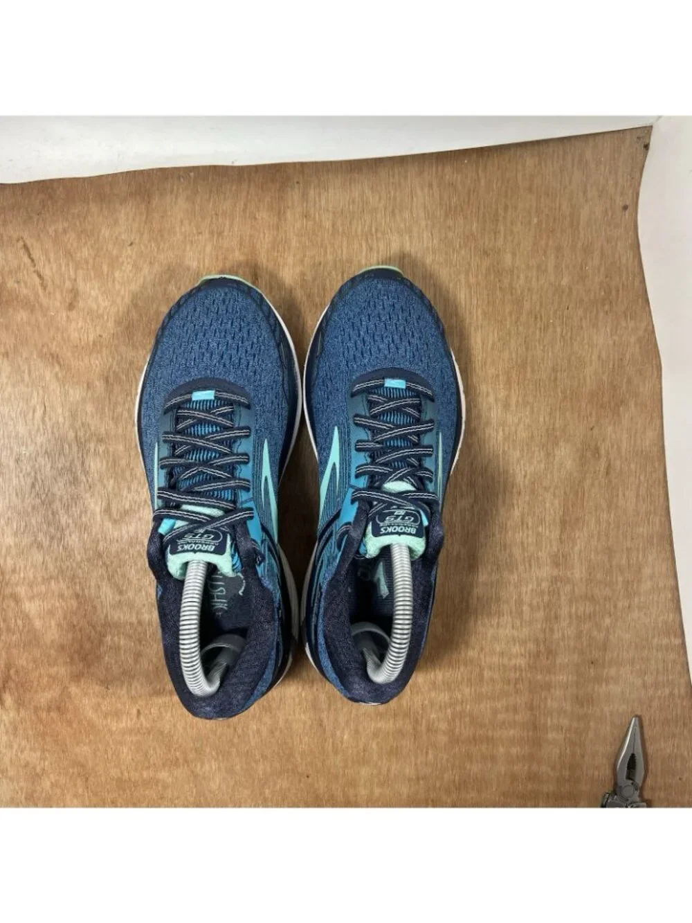 Brooks Adrenaline GTS 18 Women's Running Shoes Size 7.5 Medium (B) Blue Teal